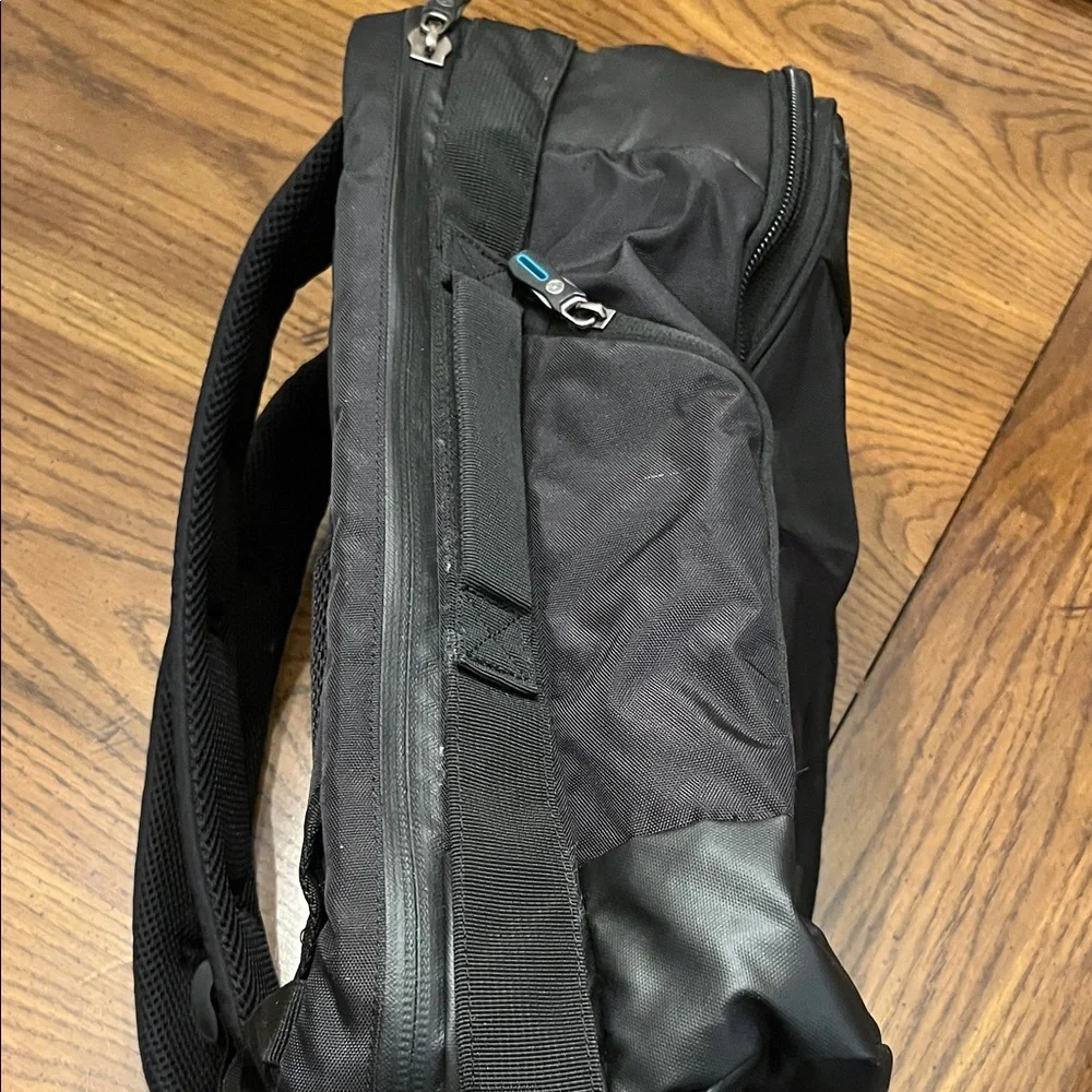 Samsonite Outlab‎ Black and Blue Backpack